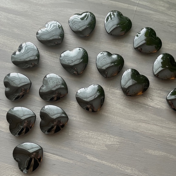 Hematite heart (one) - Picture 3 of 6